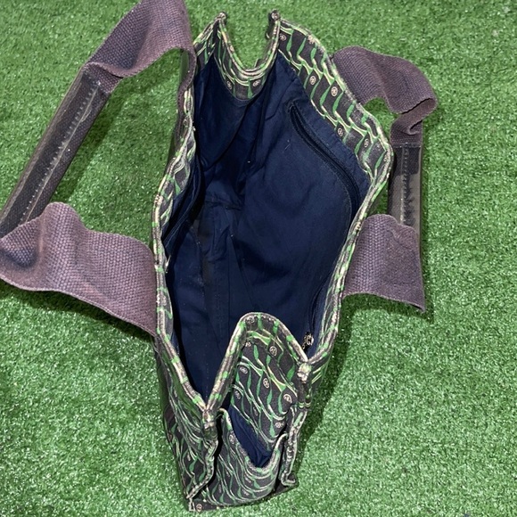 Tory Burch Boot Print Navy Canvas  patent  Tote Bag🔥 - Picture 4 of 7